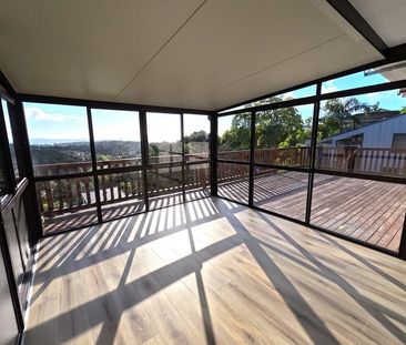 Sunny Elevated 4BR with Sea Views - Photo 5