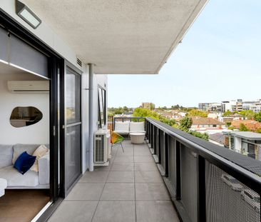 FULLY FURNISHED - FANTASTIC APARTMENT SPACIOUS 2 BED 2 BATH APARTMENT - Photo 6