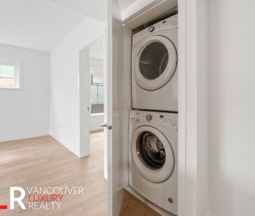 Condo in Vancouver West Side, BC - Photo 4