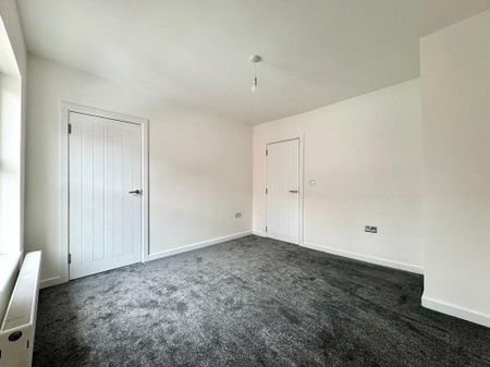 4 bedroom terraced house to rent - Photo 3