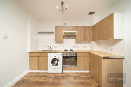 Kilburn High Road, London - Photo 2