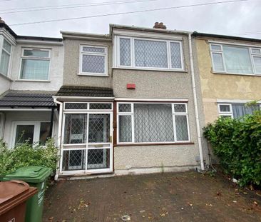 3 bedroom terraced house to rent - Photo 6