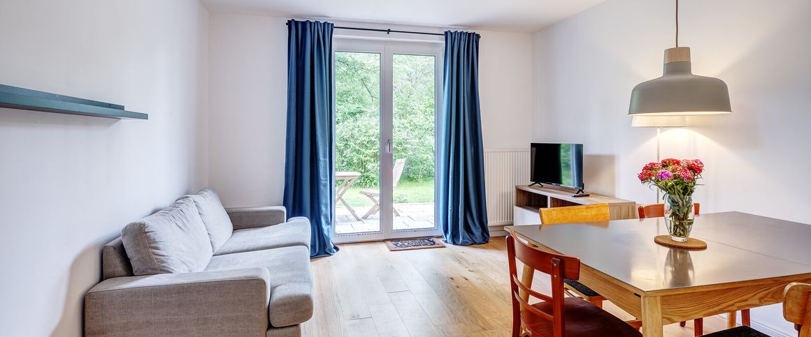 Furnished apartment with shared garden - Photo 1