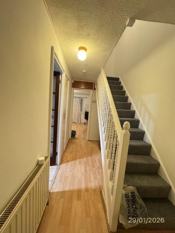 3 Bed Maisonette, Barnardo Drive, IG6 - Photo 3