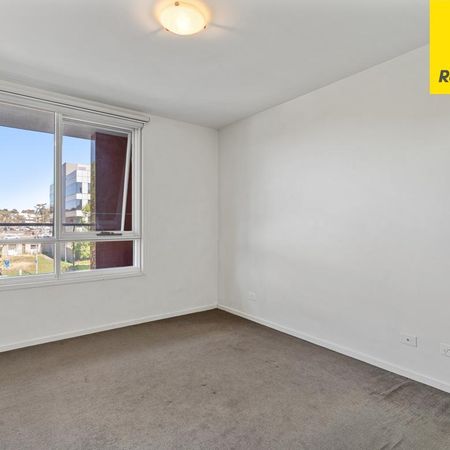 Modern Living in the heart of Belconnen - Photo 3