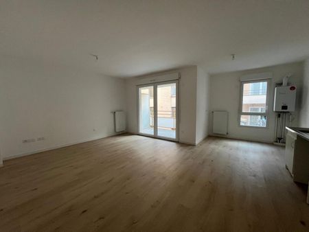 location Appartement T3 DE 71.35m² À ROUEN - Photo 2