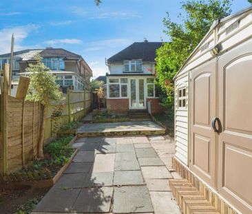 2 Bed End Terrace, Vine Road, SO16 - Photo 1