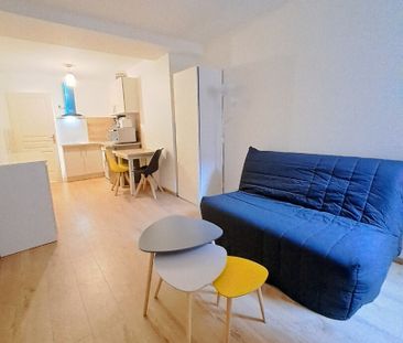 Studio meublé- Centre ville- Proche: Tram, BSB, commerces. - Photo 2