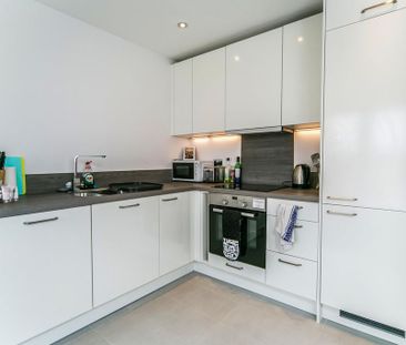 1 bedroom flat to rent - Photo 4