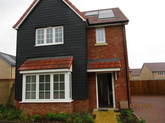 Crown Drive, Elsenham, Bishops Stortford - Photo 1