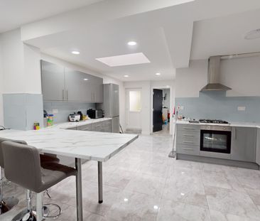 64 Oak Tree Lane Birmingham - Photo 3