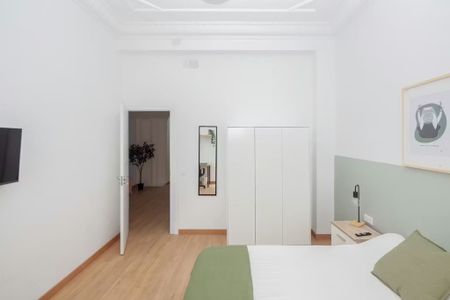 Carrer de Sant Vicent Màrtir, Valencia, Valencian Community 46007 - Foto 2