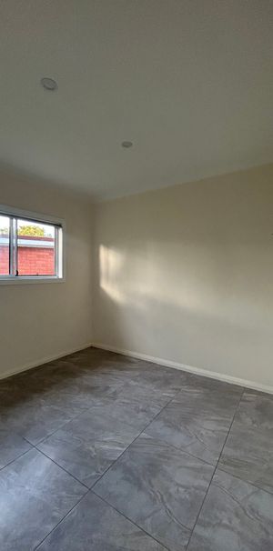 Wentworthville - Photo 2