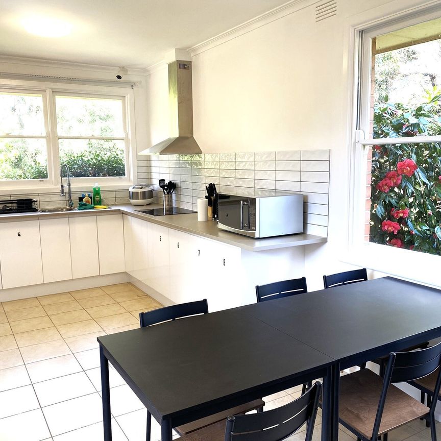 Mount Waverley - Photo 1