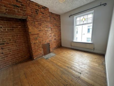 2 bedroom terraced house to rent - Photo 2