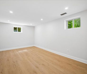 For Lease - 2182 Courtland Drive, Burlington, Ontario - Photo 4