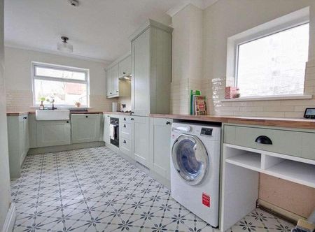 Lilac Avenue, Garden Village, HU8 - Photo 4