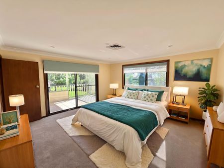 Spacious 2-Bedroom Home with Office, Workshop & Garage - Photo 2