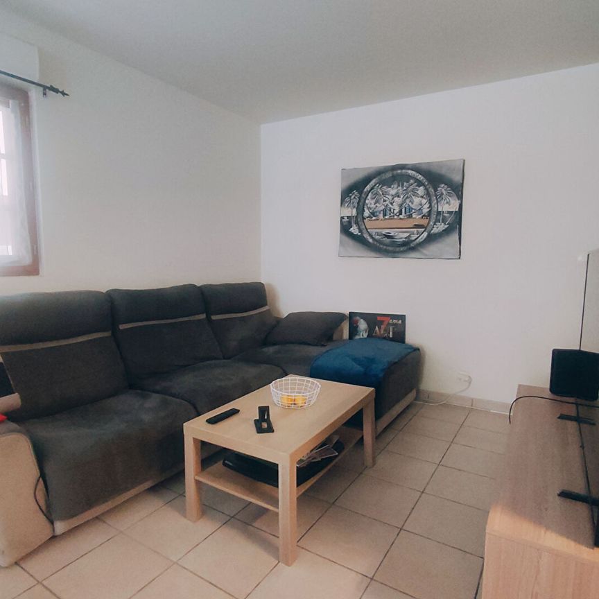 Location Appartement 2 pièces 61m² - Photo 1