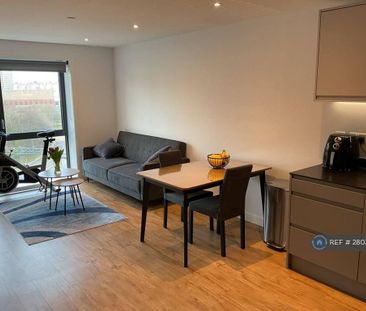 1 bedroom flat to rent - Photo 2