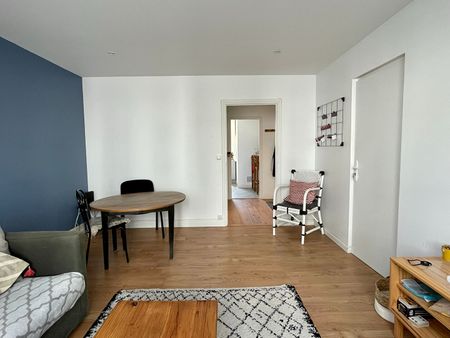 Location Appartement 4 pièces 67m² - Photo 2