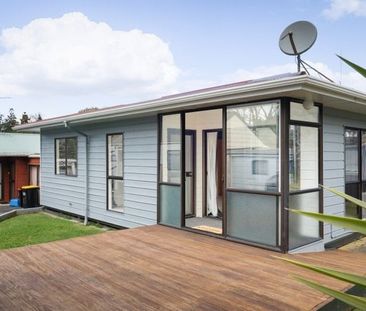 Tidy 2 bedroom home - close to town - Waihi - Photo 6