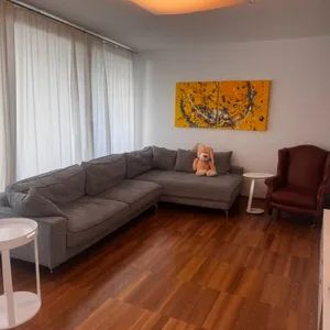 Exklusive, voll möblierte 3-Zimmer-Neubauwohnung mit Loggia und Tiefgaragenplatz im Herzen des 7. Bezirks - Photo 1