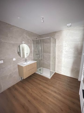 Location Appartement 3 pièces 78m² - Photo 2