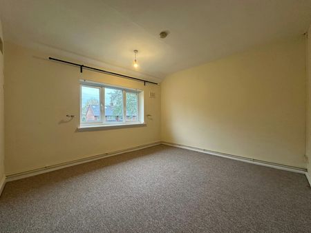 Flat to rent on - Photo 4