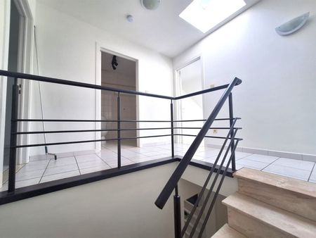 TE HUUR: duplex-appartement met 2 slaapkamers in Bilzen! - Foto 2