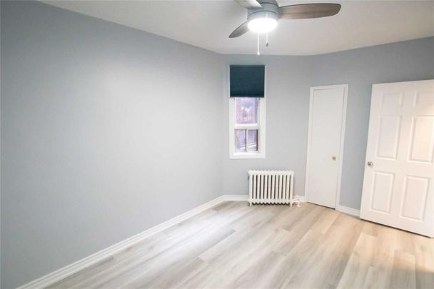 For Lease - 1104 College Street Unit# 2nd floor, Toronto, Ontario - Photo 1