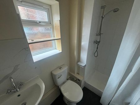 Mountcastle Road, LE3 2BW, Leicester - Photo 3