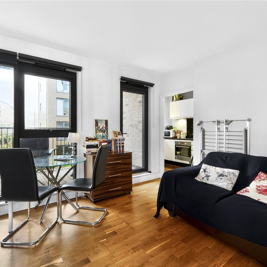 Green Lanes Walk, London, N4 2GA - Photo 1