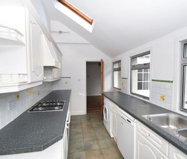 2 bedroom semi-detached house to rent - Photo 2