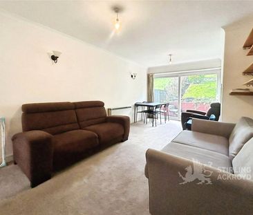 Guildford Park Avenue, Guildford, Surrey, GU2 7NH - Photo 2
