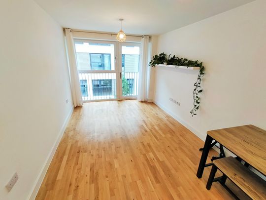 Park Place, Stevenage - Photo 1