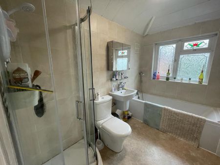 4 bedroom house to rent - Photo 3