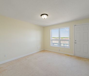 For Lease - 634 Chapman Mills Drive Unit# B, Barrhaven, Ontario - Photo 5