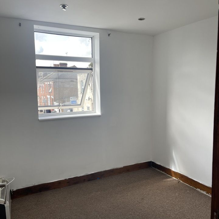 1 Bed Flat, Dumfries Street, LU1 - Photo 1