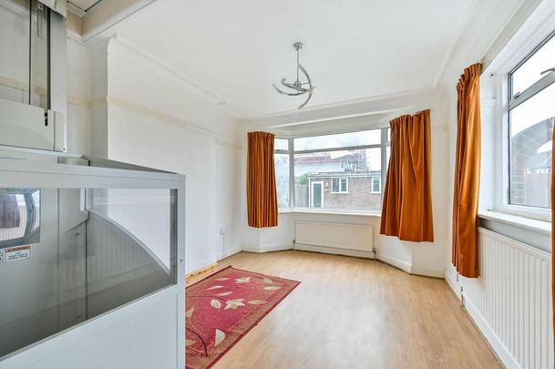 3 bedroom semi-detached house to rent - Photo 1