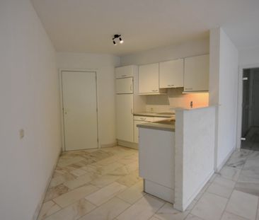 Ruim 2-slpk appartement in hartje Rumbeke - Photo 1