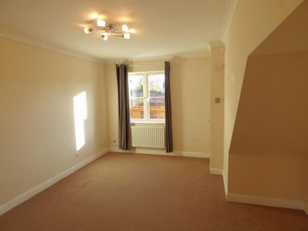 2 bedroom terraced house to rent - Photo 3