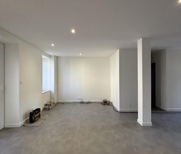 Location Maison 3 pièces 73m² DOMPIERRE SUR BESBRE 03290 - Photo 2