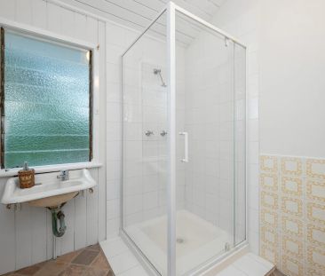 Spacious Character-Filled Apartment in a Peaceful Greenslopes Setting - Photo 5