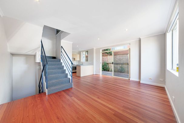 Modern & Spacious Four Bedroom Townhouse - Photo 1