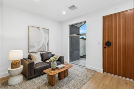 Brand New Spacious Four Bedroom House - Photo 4