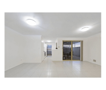 Modern Spacious Villa 6 Month Lease Only - Photo 1