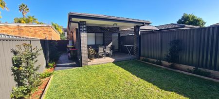 LARGE 3 BEDROOM VILLA IN QUIET COMPLEX - Photo 4