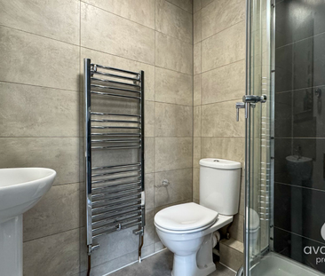 2 bed terraced house to rent in Horseshoe Crescent, Burghfield Common - Photo 6