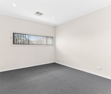 Oversized Townhouse in Ideal Locale - Photo 2